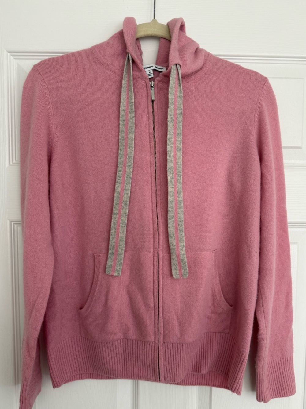 The Cashmere Project pink star sleeve cashmere hoodie (M)